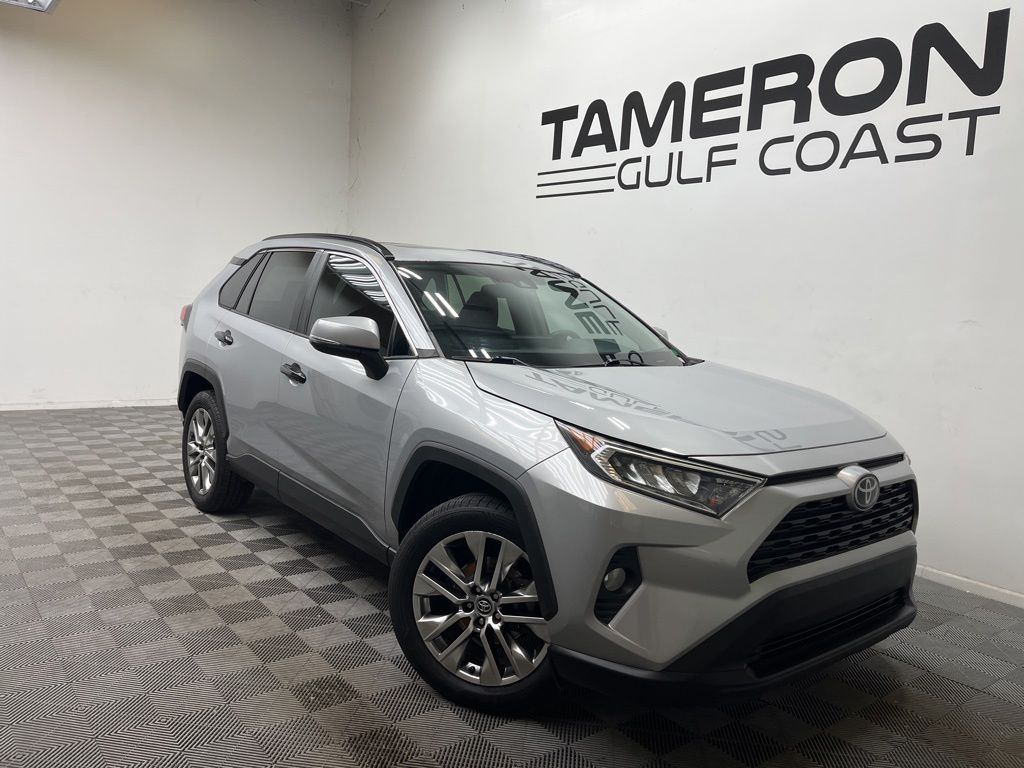2020 Toyota RAV4 XLE Premium FWD's photo