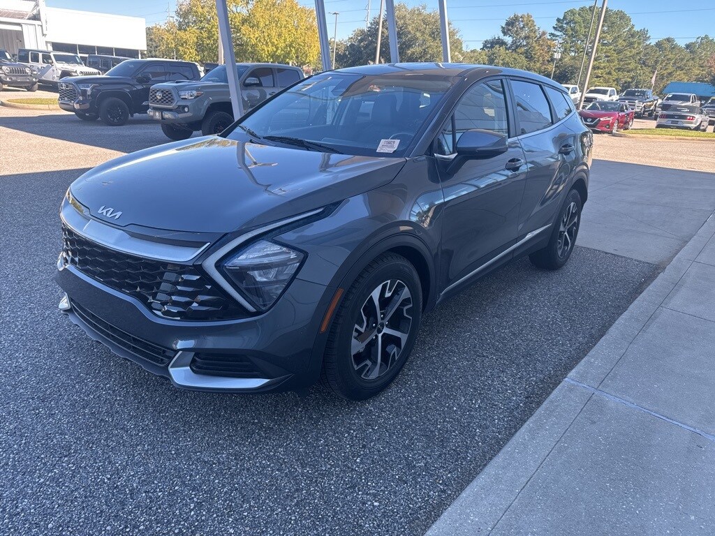 2023 Kia Sportage EX photo 3
