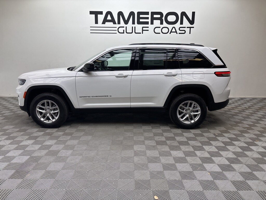 2025 Jeep Grand Cherokee Laredo X photo 2