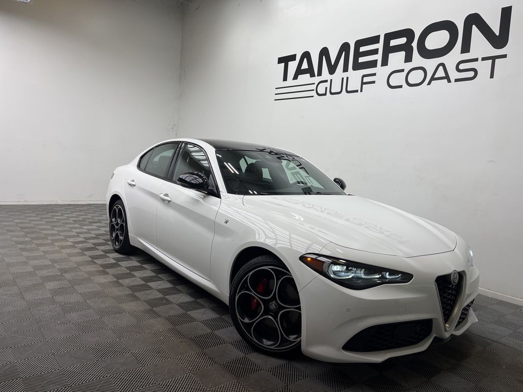 2024 Alfa Romeo Giulia Ti AWD's photo