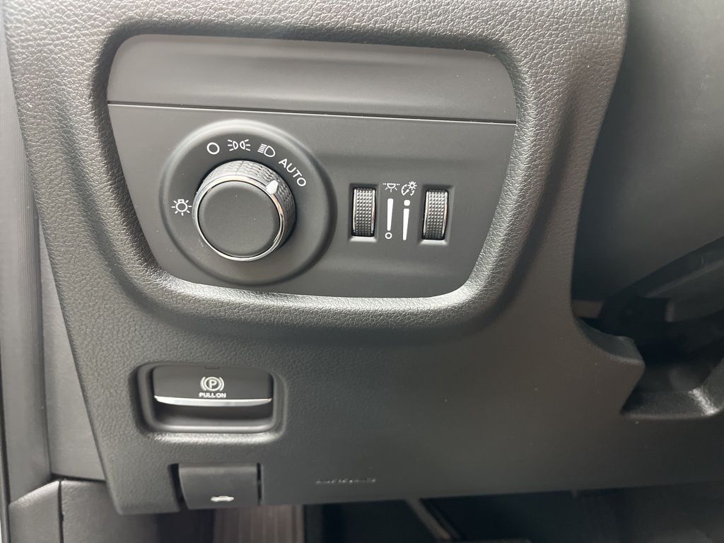 2025 Jeep Grand Cherokee L Altitude - Photo 13