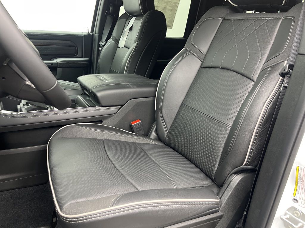 2026 RAM 2500 Limited - Photo 8