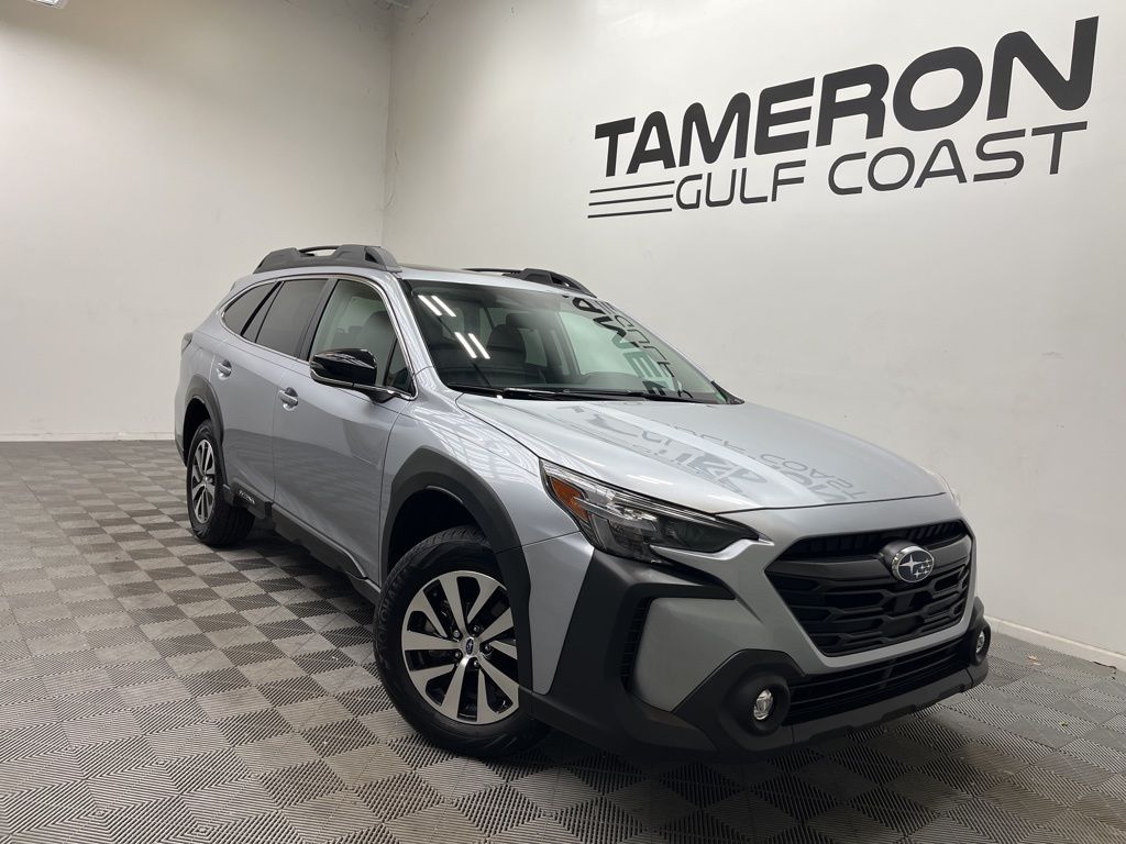 2025 Subaru Outback Premium's photo