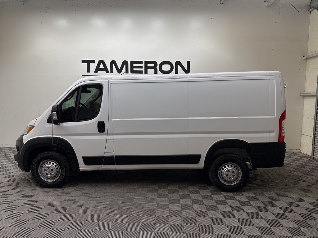 2025 Ram ProMaster 2500 Base Cargo Van photo 2
