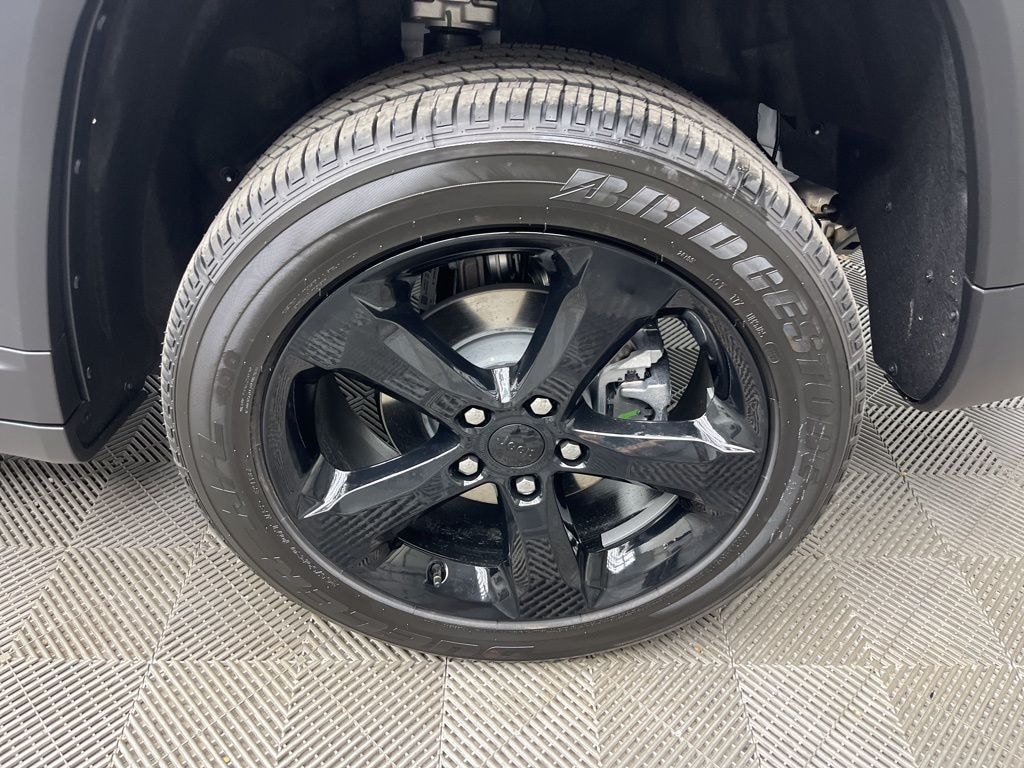 New 2025 Jeep Grand Cherokee Altitude X Sport Utility