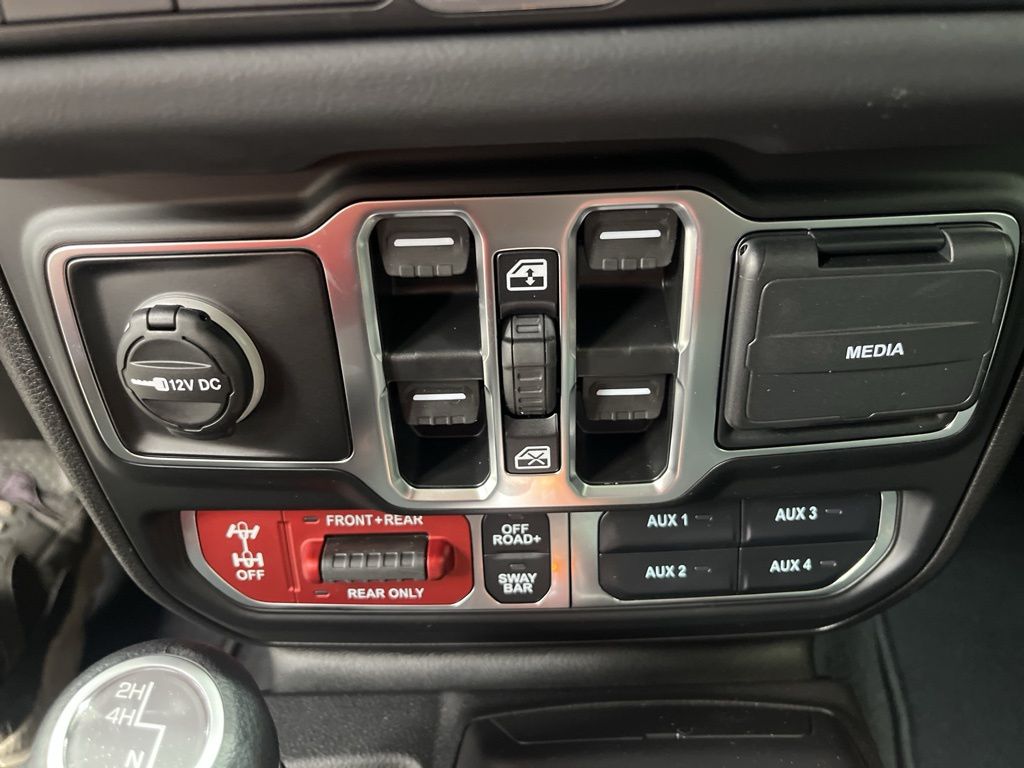 2025 Jeep Wrangler 4-Door Rubicon - Photo 18