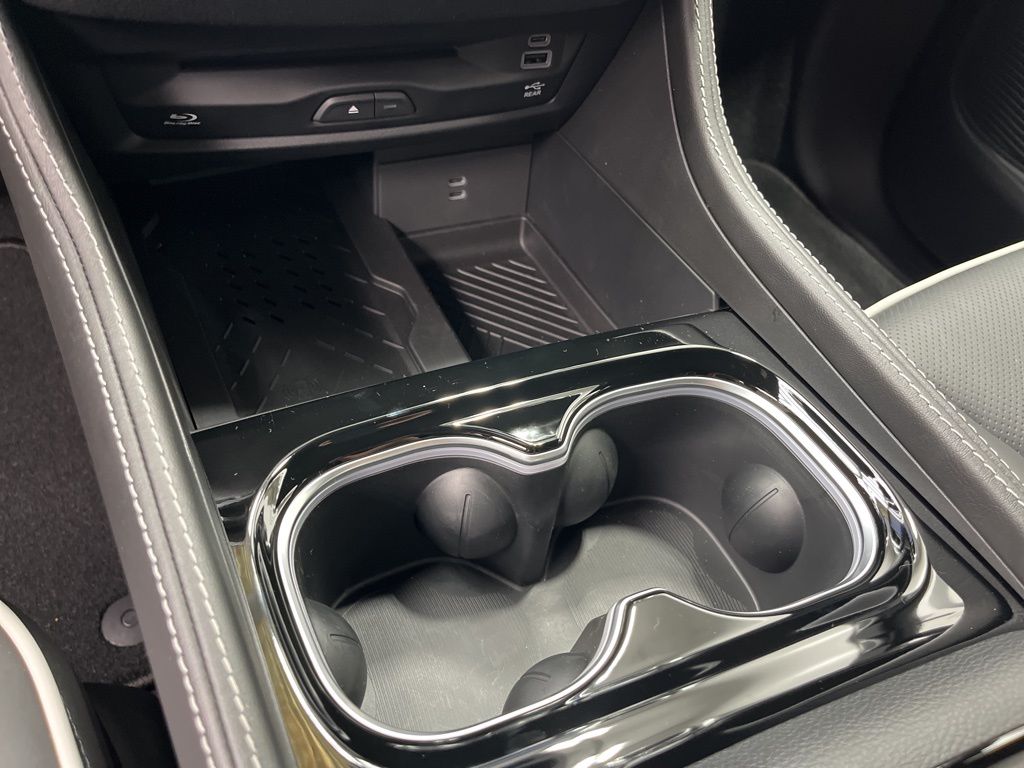 2026 Chrysler Pacifica Limited - Photo 19