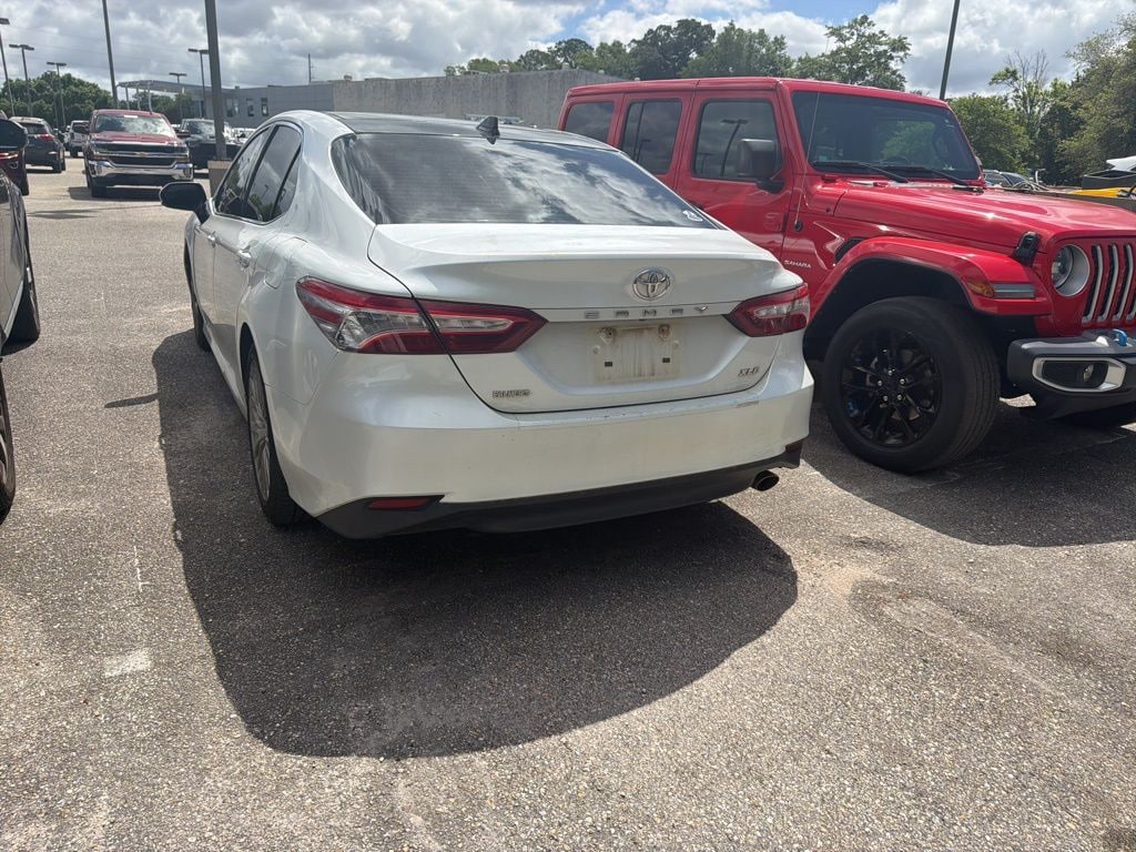 Used 2020 Toyota Camry XLE Sedan