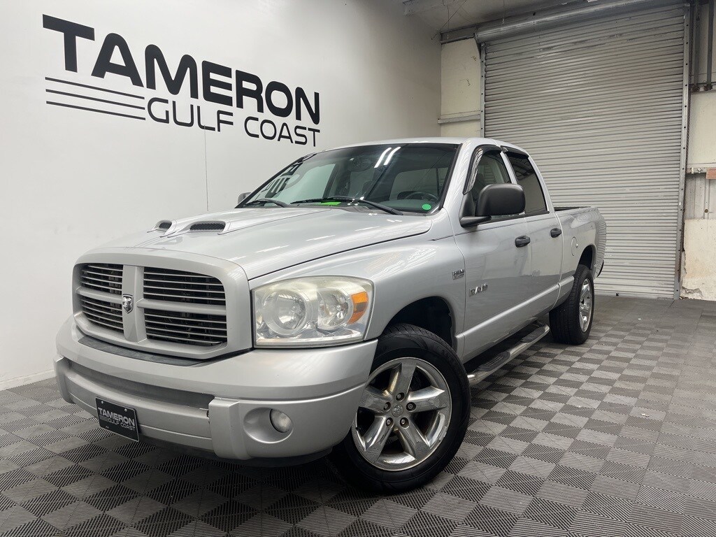 2008 Dodge Ram SLT photo 2