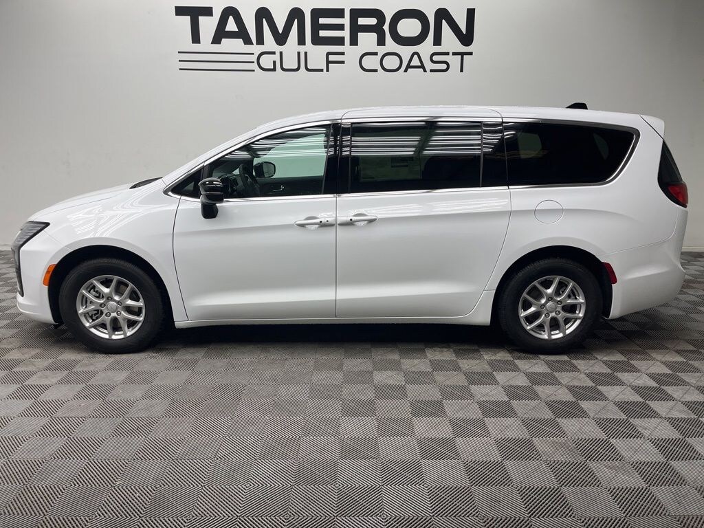 New 2027 Chrysler Pacifica Select Passenger Van