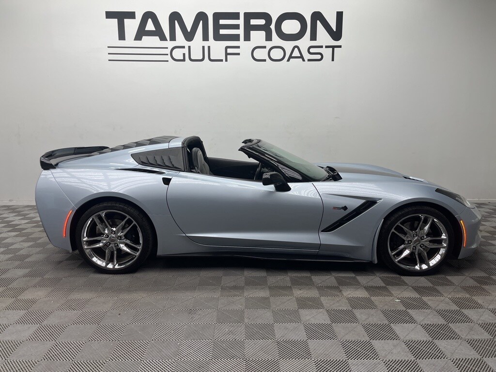 2017 Chevrolet Corvette Stingray Z51 2LT photo 3