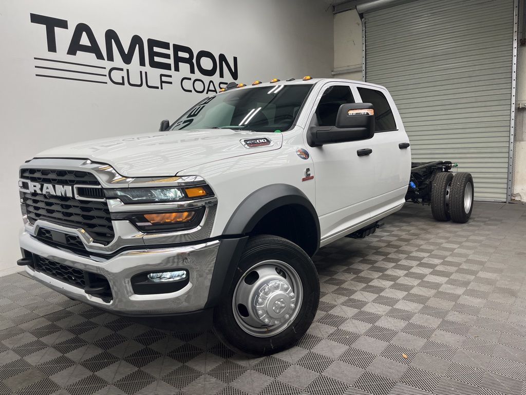 2026 RAM 4500 Tradesman 4X4 Crew Cab DRW 197" WB's photo