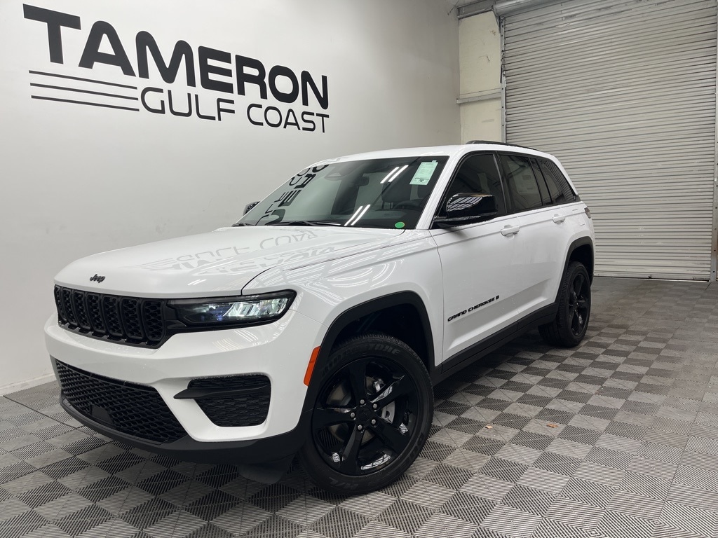 2025 Jeep Grand Cherokee Altitude's photo