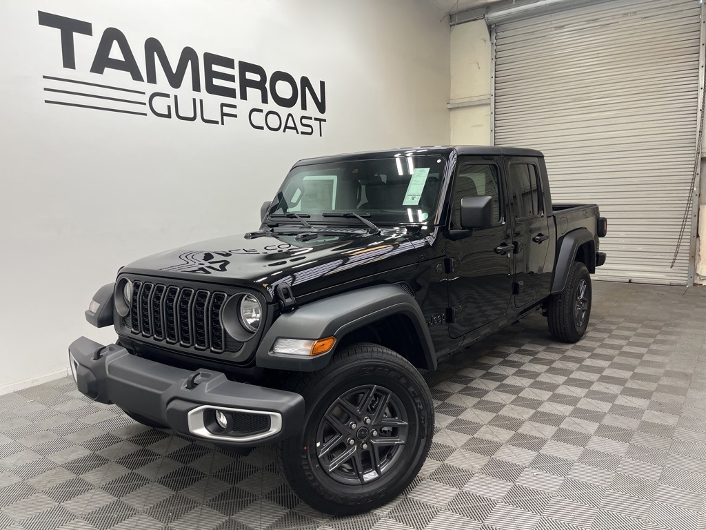 2025 Jeep Gladiator Pickup 