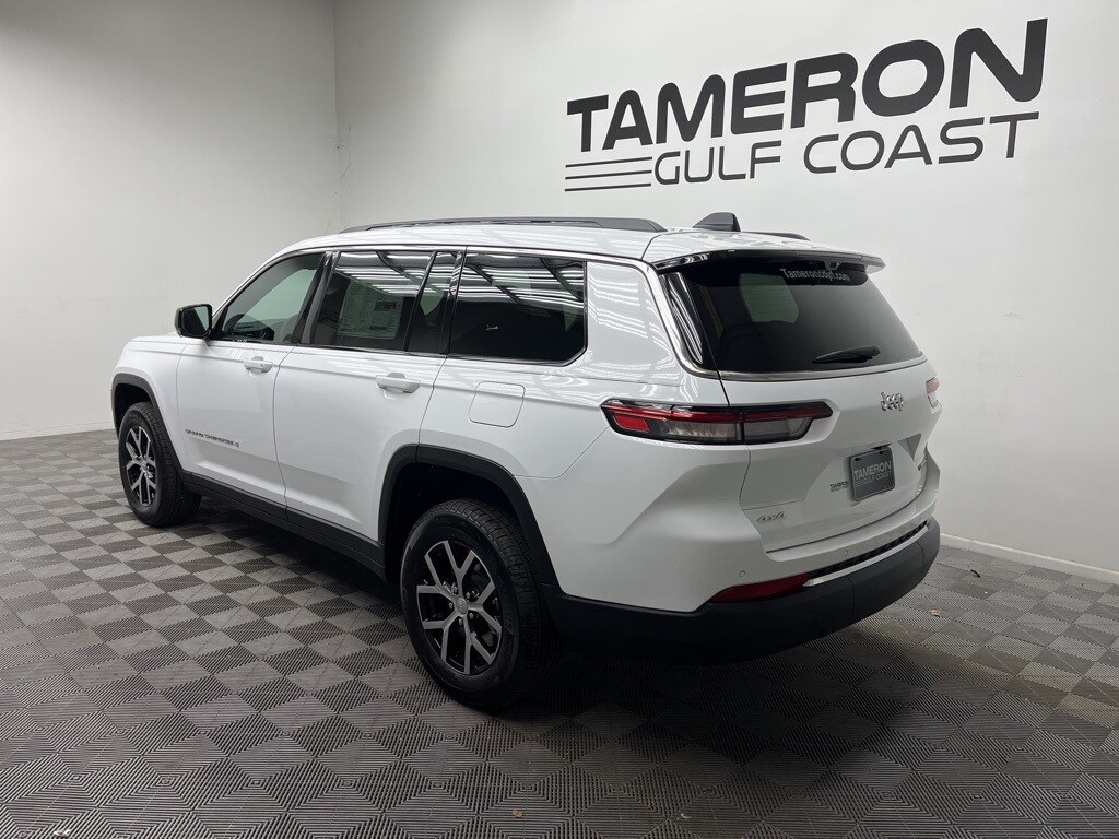 2025 Jeep Grand Cherokee Limited photo 3