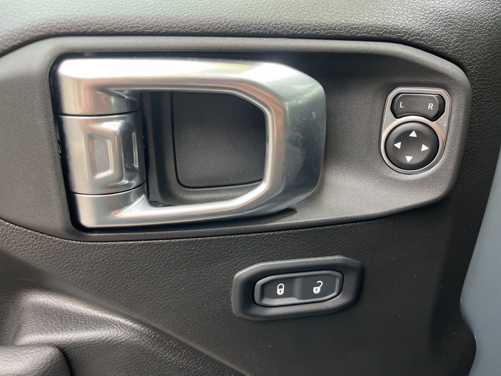 2025 Jeep Wrangler 4-Door Sport S - Photo 7