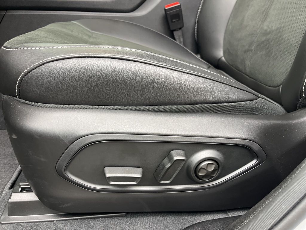 2025 Jeep Grand Cherokee L Altitude - Photo 12