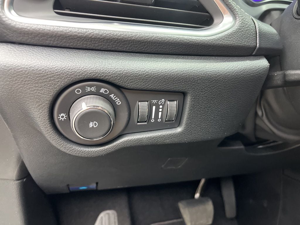 2026 Chrysler Pacifica Limited - Photo 15