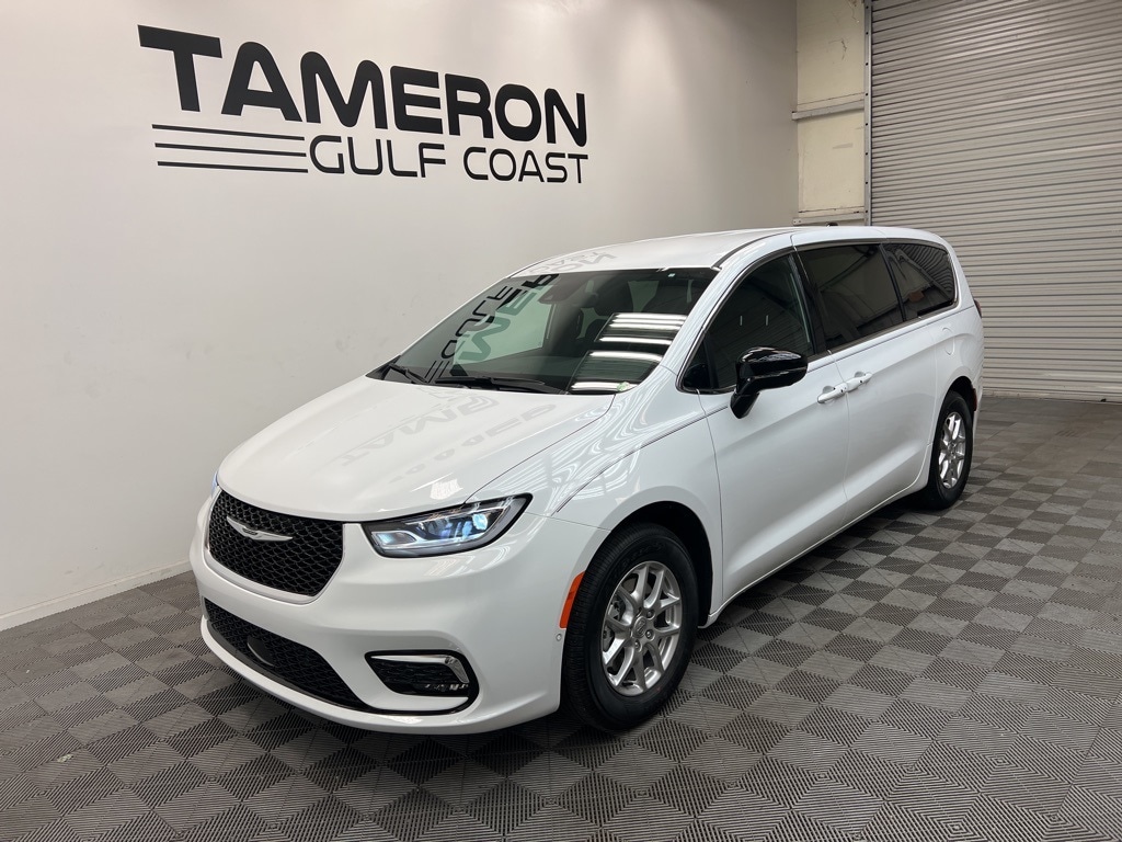 2025 Chrysler Pacifica Passenger Van 