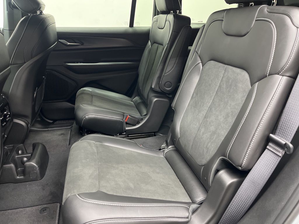 2025 Jeep Grand Cherokee L Altitude - Photo 6