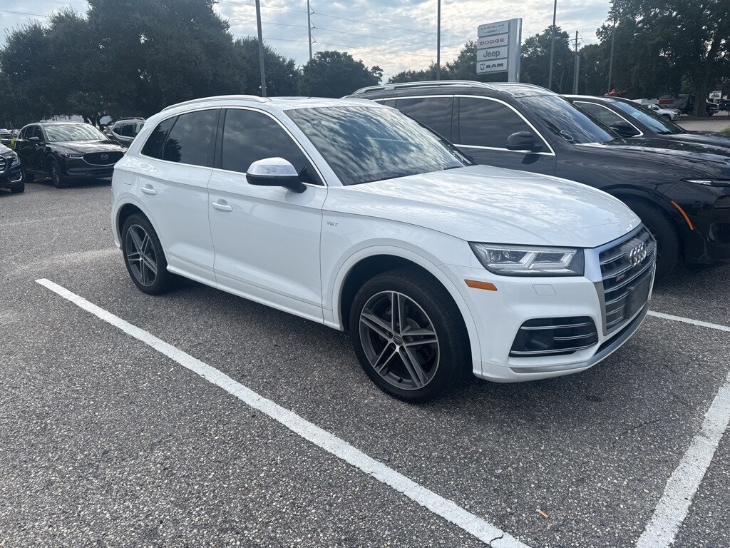 2018 Audi SQ5 Prestige photo 2