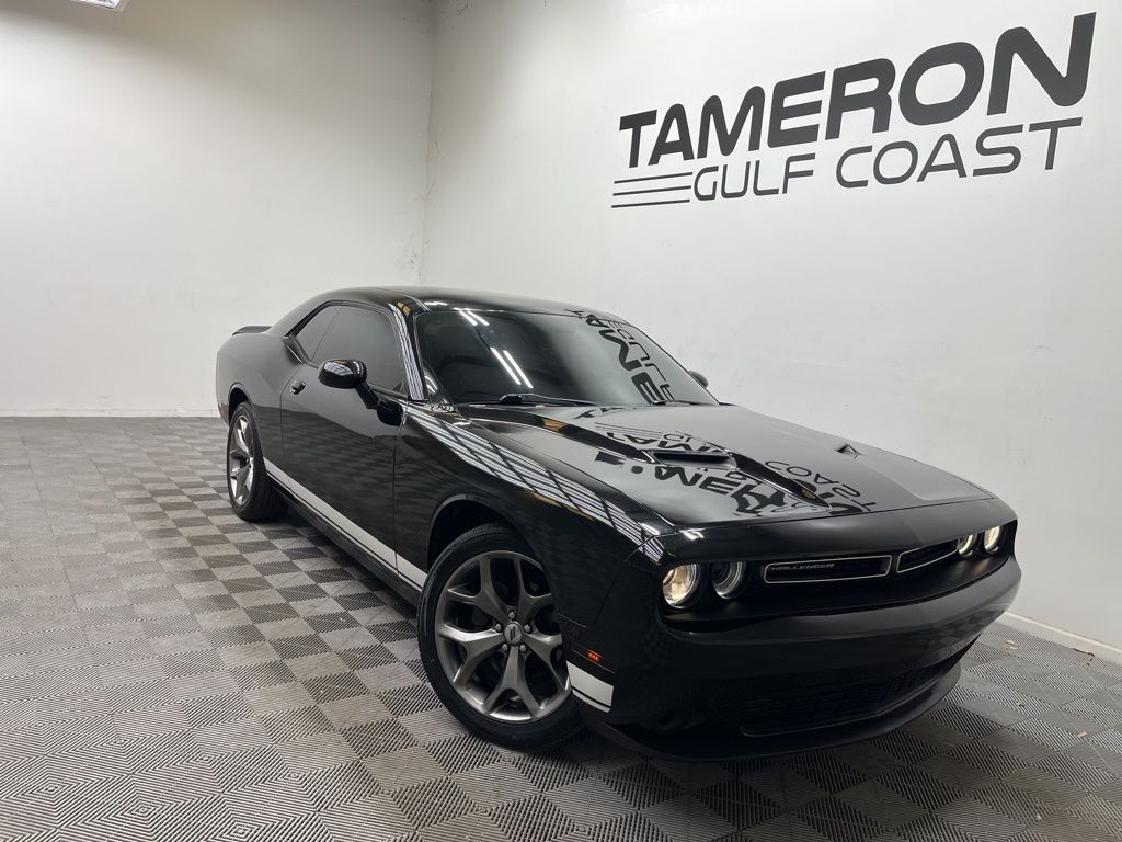 2017 Dodge Challenger SXT