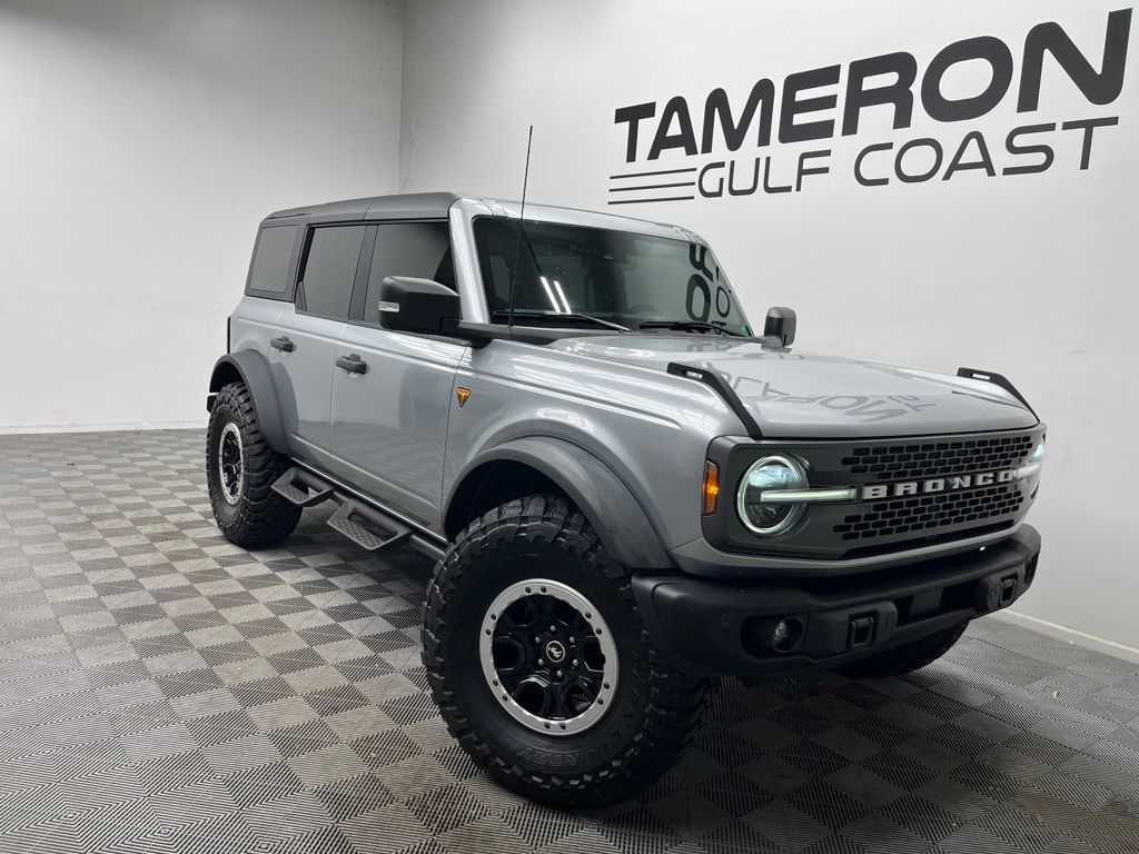 2023 Ford Bronco Badlands 4x4's photo