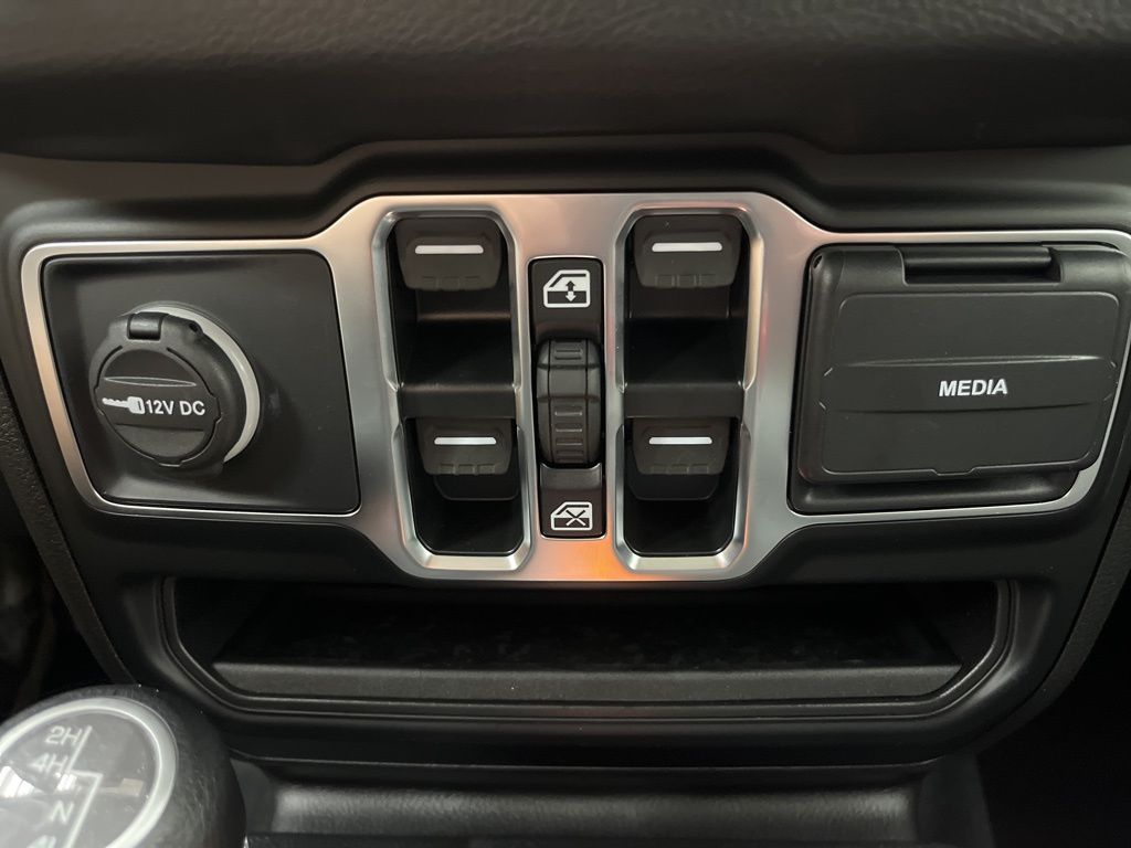 2025 Jeep Wrangler 4-Door Sport S - Photo 16