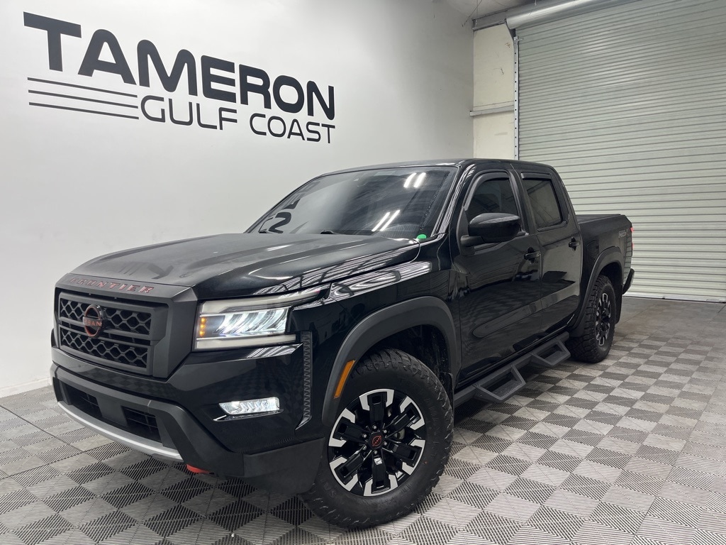 2022 Nissan Frontier PRO-X's photo