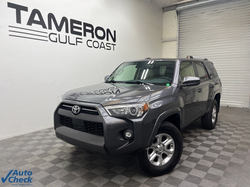 2022 Toyota 4Runner SR5 photo 2