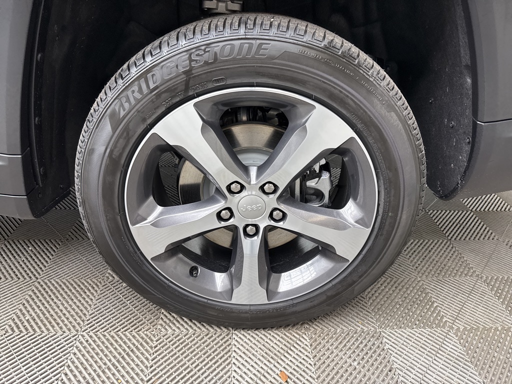 New 2025 Jeep Grand Cherokee L Limited Sport Utility