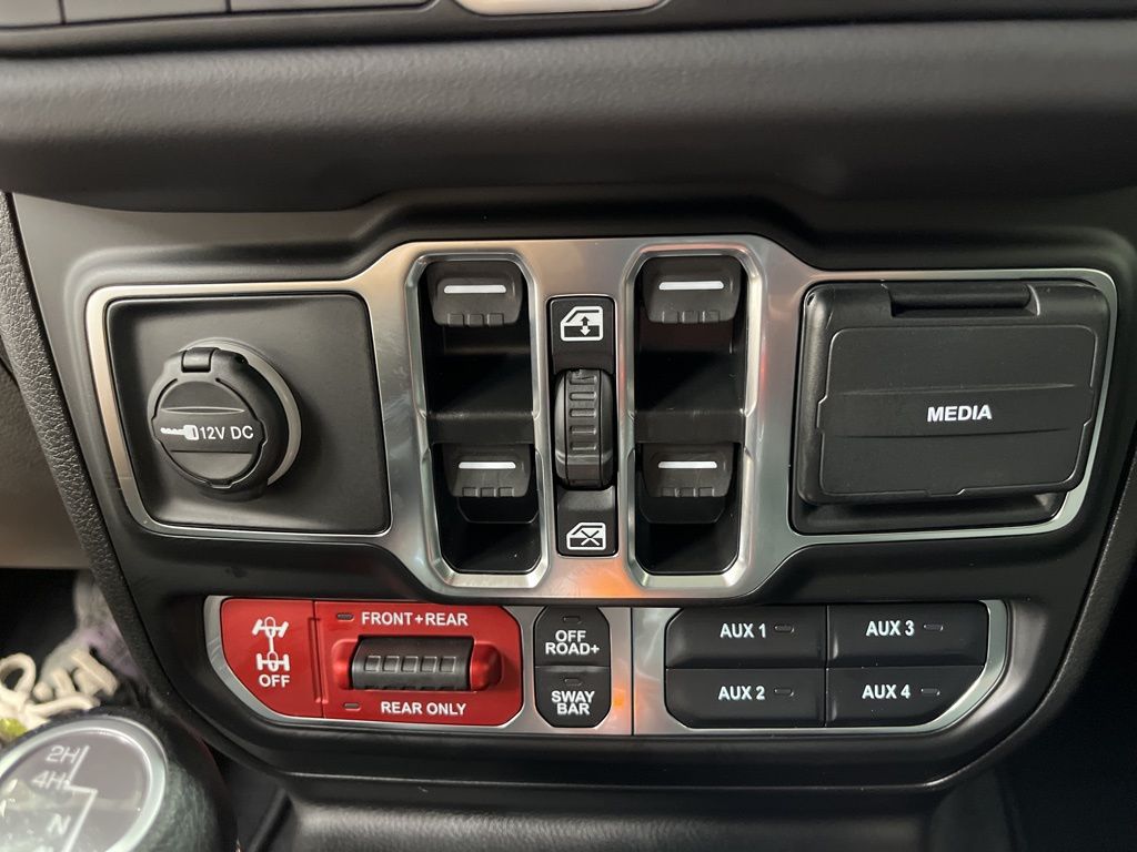 2025 Jeep Wrangler 4-Door Rubicon - Photo 18