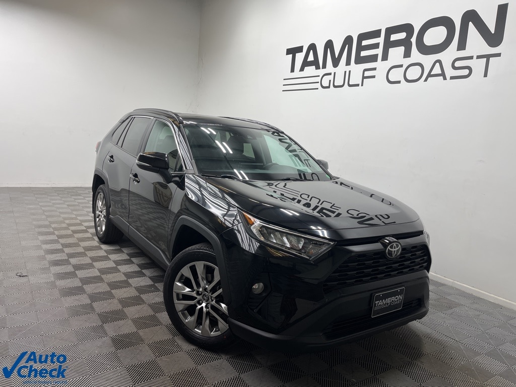 2020 Toyota RAV4 XLE Premium's photo