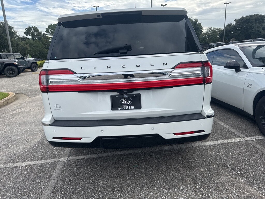 2020 Lincoln Navigator Black Label photo 2