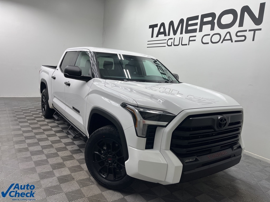 2022 Toyota Tundra SR5's photo