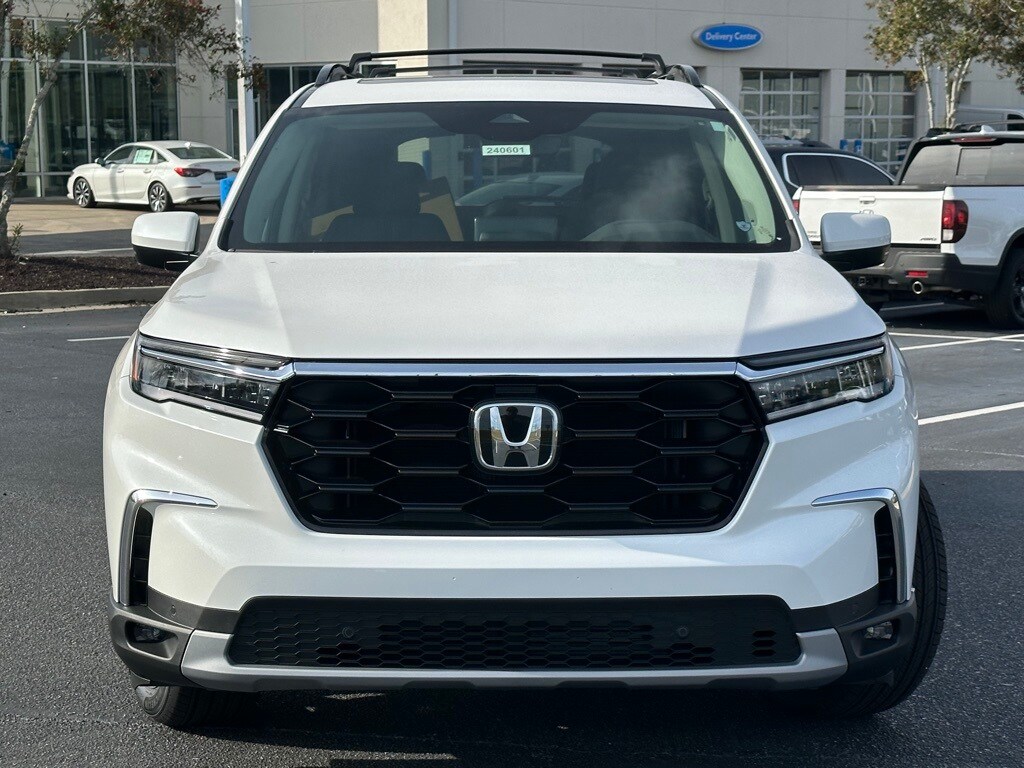 New 2025 Honda Pilot Touring SUV