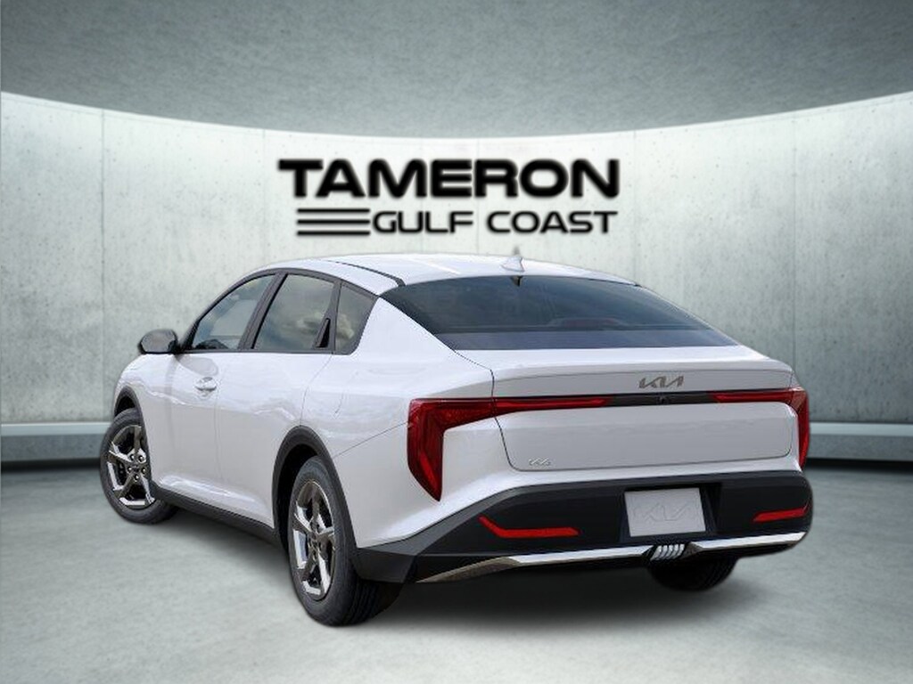 New 2026 Kia K4 LXS Sedan