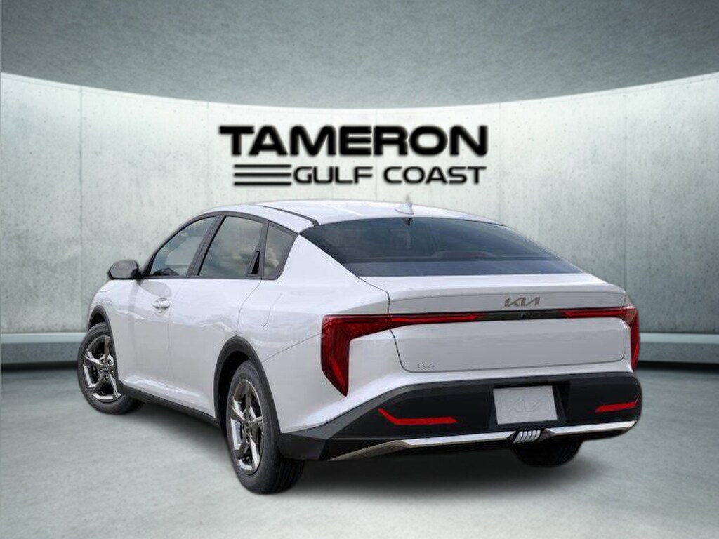 New 2026 Kia K4 LXS Sedan