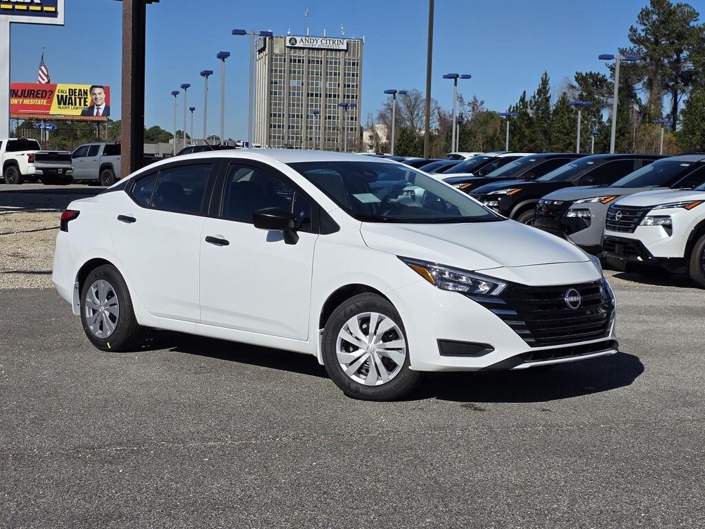 New 2025 Nissan Versa 1.6 S Sedan