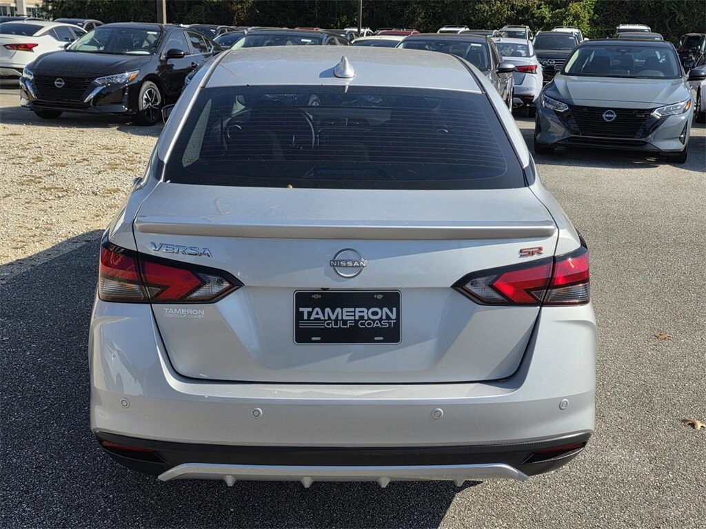 New 2025 Nissan Versa 1.6 SR Sedan