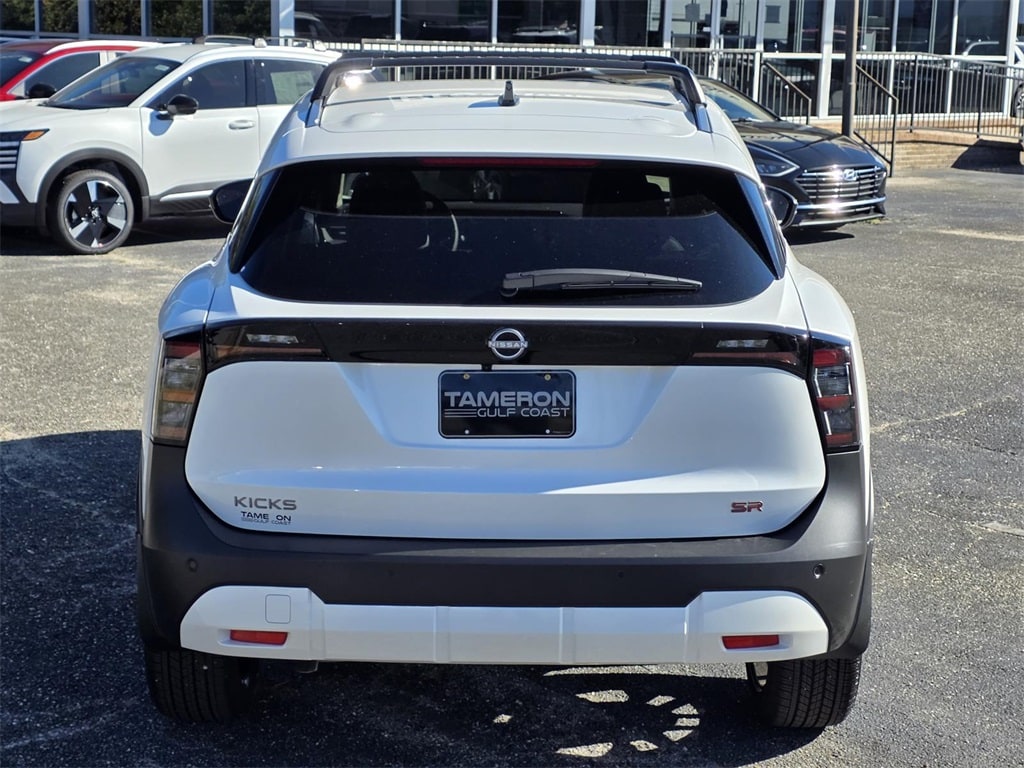 New 2026 Nissan Kicks SR SUV