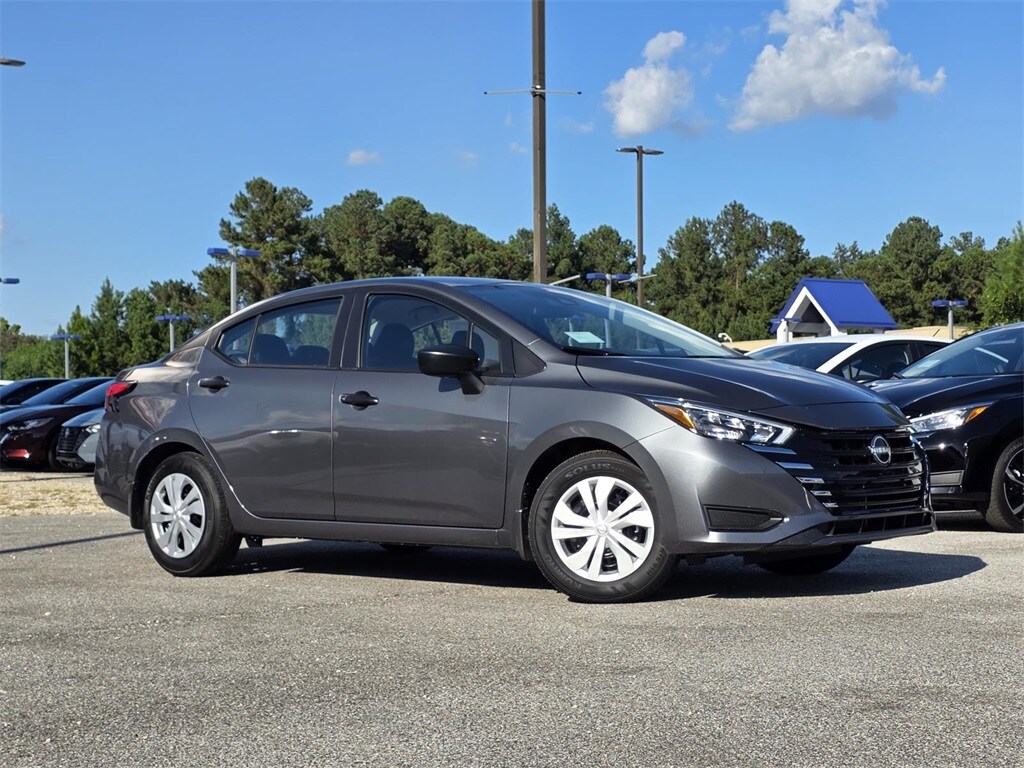 New 2025 Nissan Versa 1.6 S Sedan