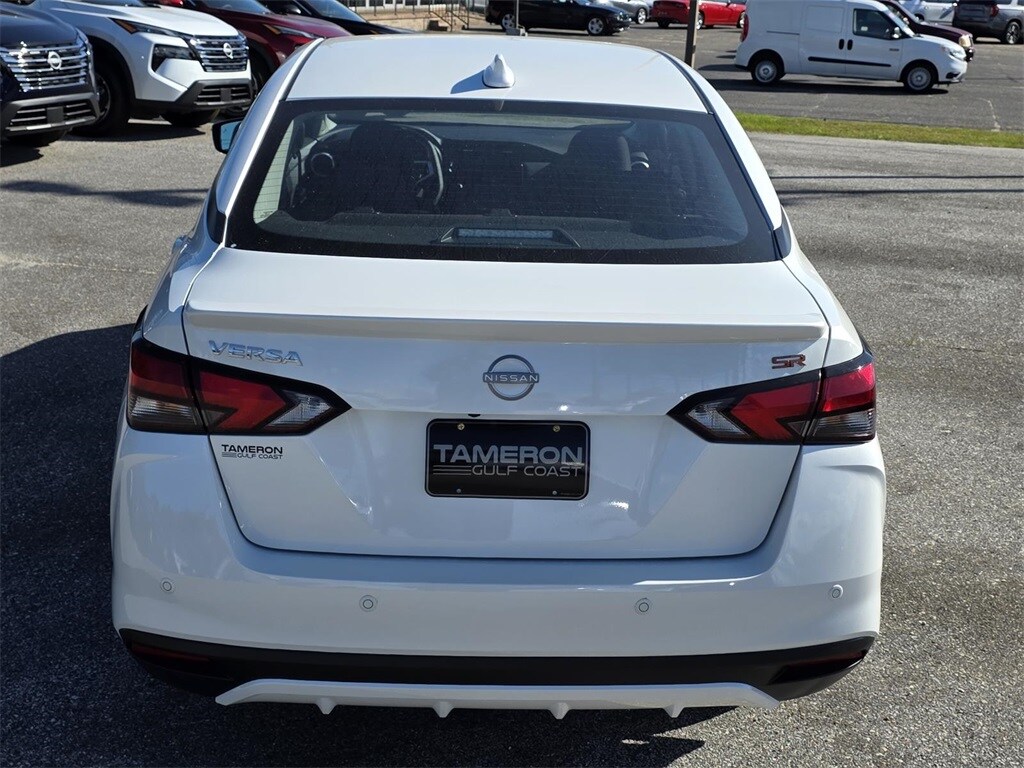 New 2025 Nissan Versa 1.6 SR Sedan