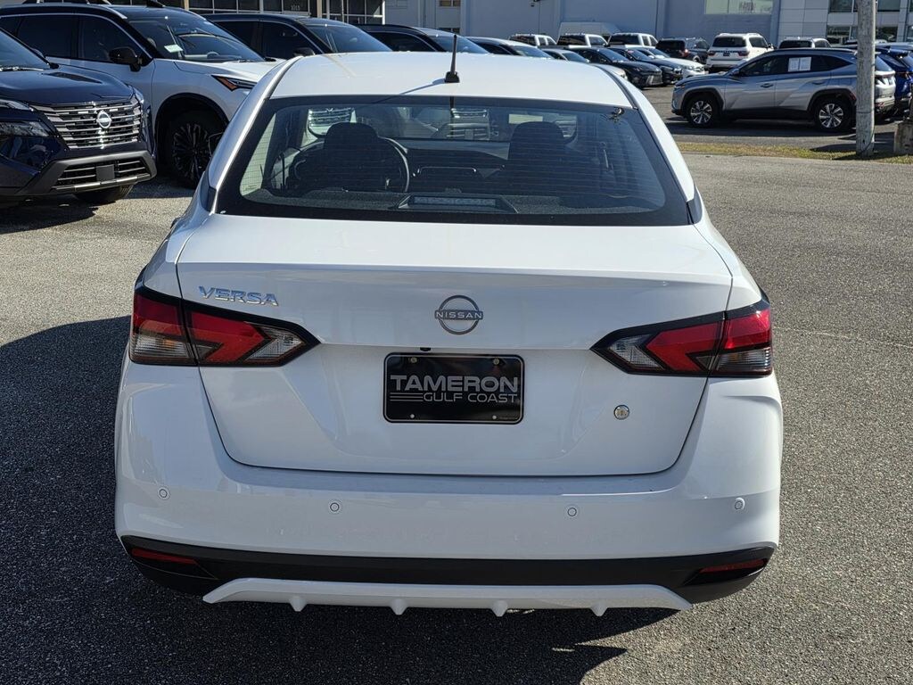 New 2025 Nissan Versa 1.6 S Sedan