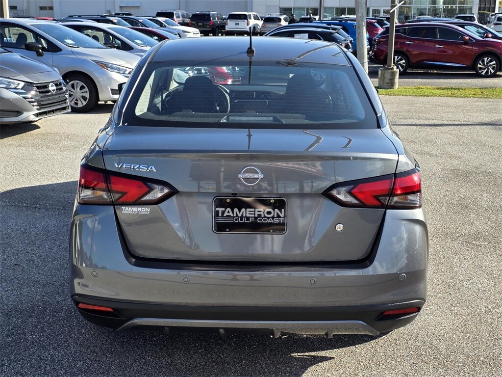 New 2025 Nissan Versa 1.6 S Sedan