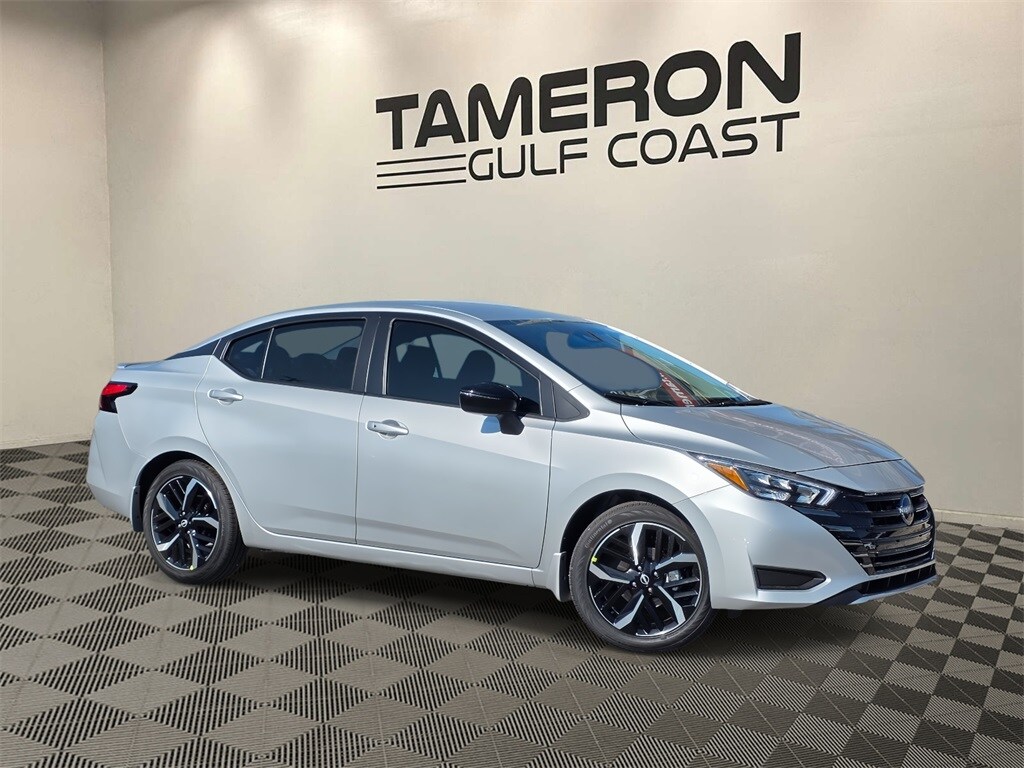 New 2025 Nissan Versa 1.6 SR Sedan