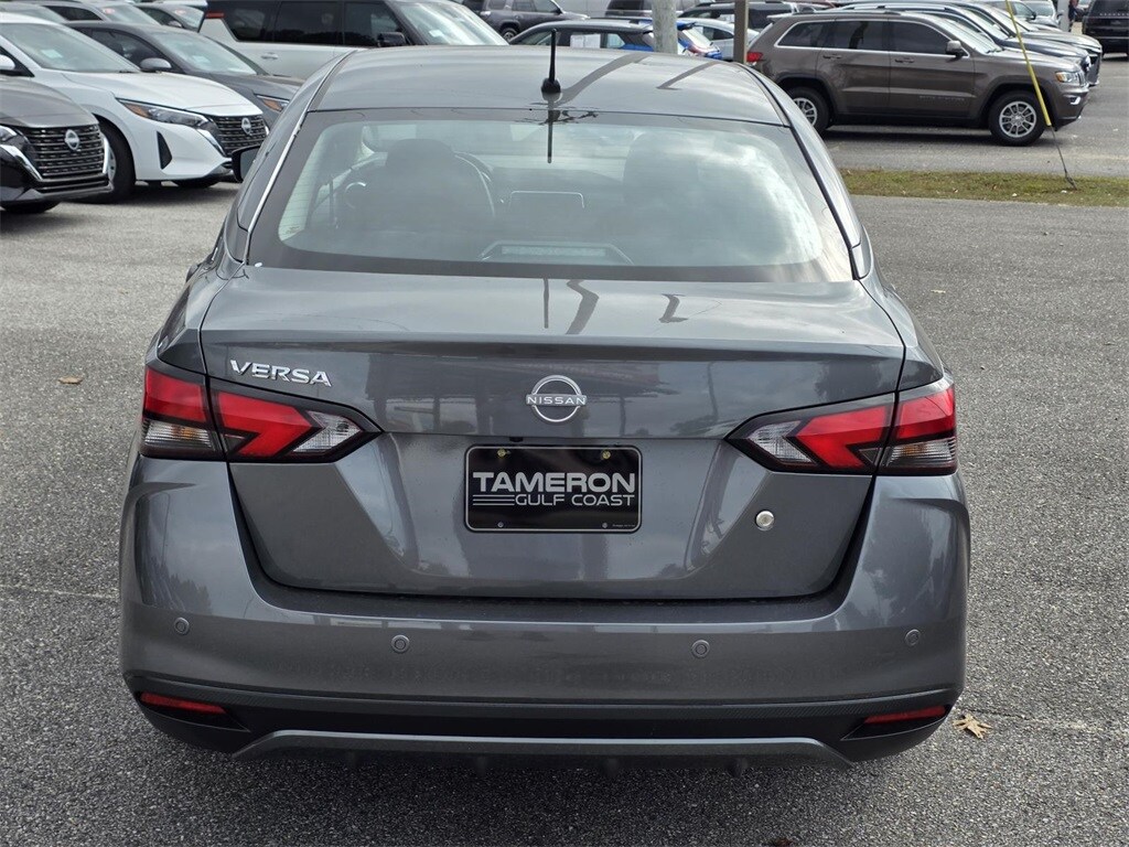 New 2025 Nissan Versa 1.6 S Sedan