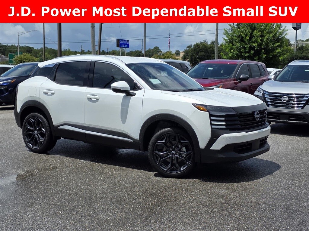 New 2025 Nissan Kicks SR SUV