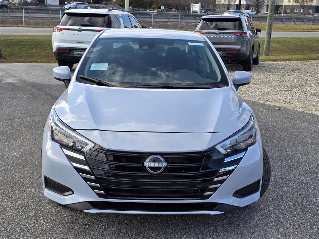 New 2025 Nissan Versa 1.6 SV Sedan