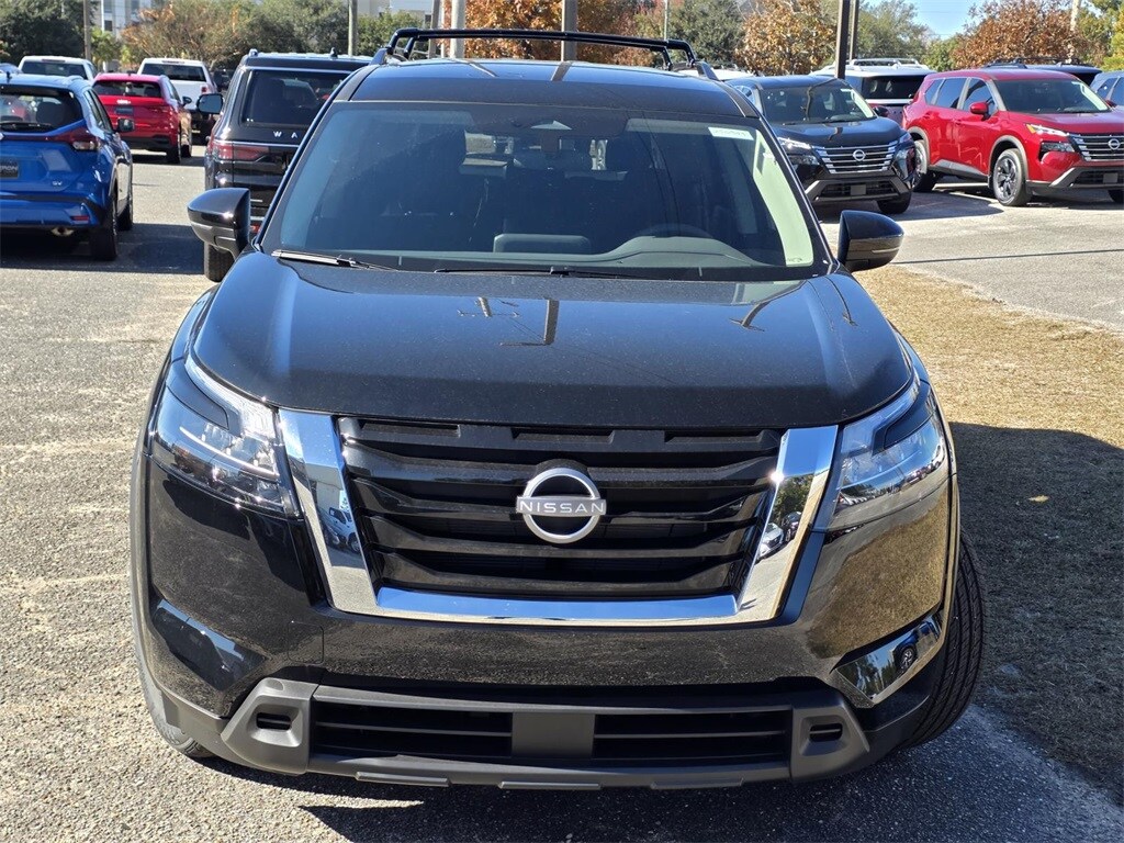 New 2025 Nissan Pathfinder SV SUV
